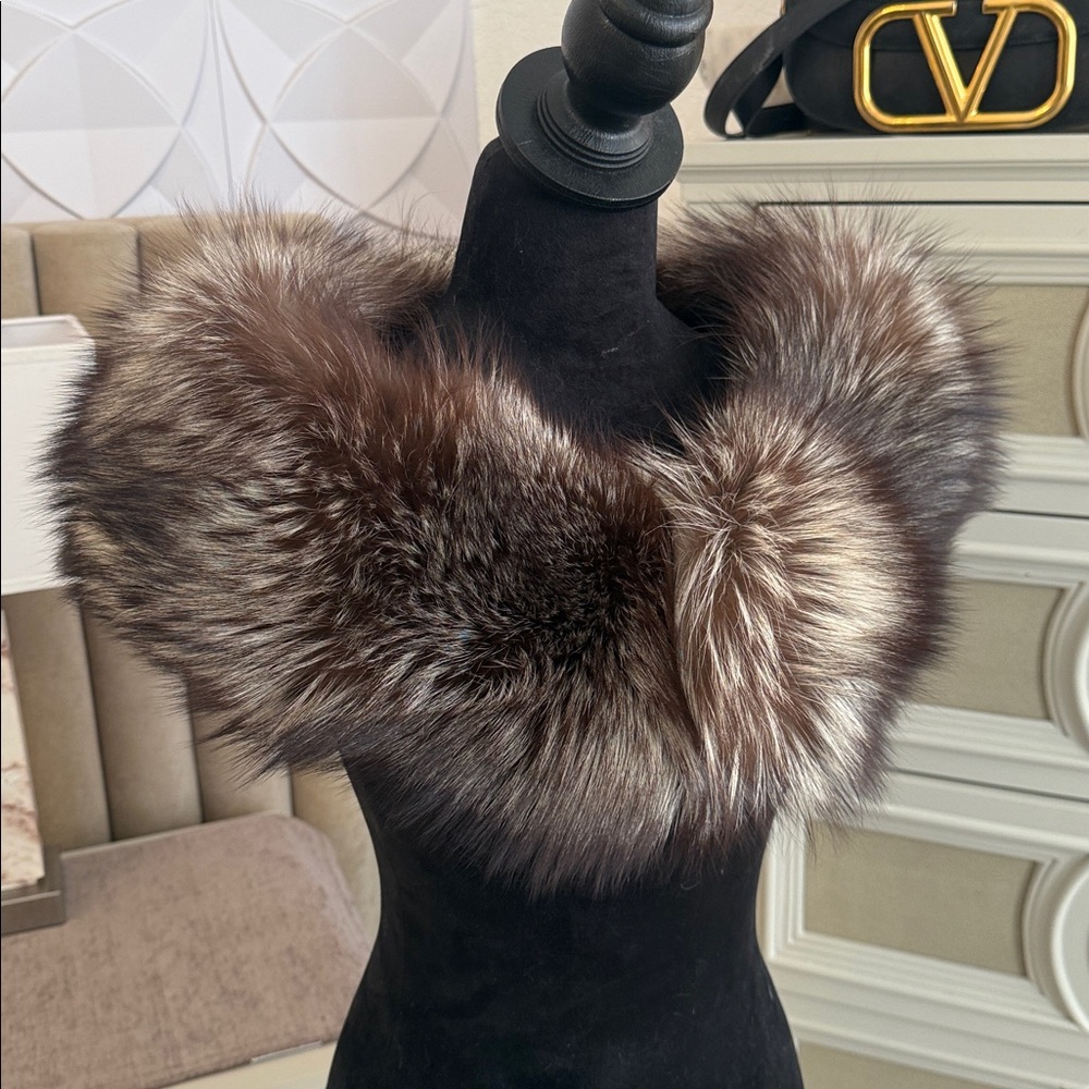 SAGA FOX FUR collar scarf